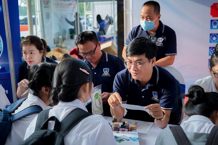 Trường ĐH Nguyễn Tất Thành công bố mức điểm sơ tuyển năm 2024 